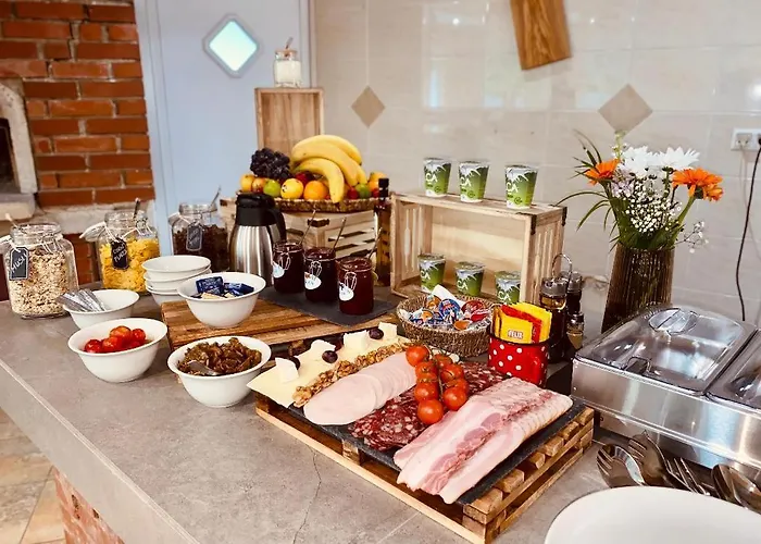 Zelena Oaza Bed & Breakfast 3*