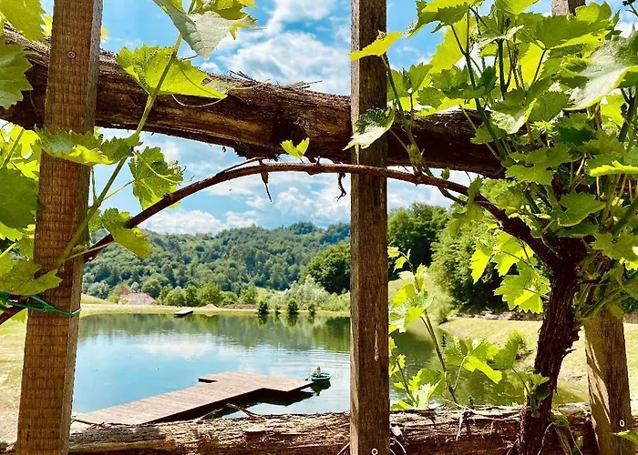 Zelena Oaza Bed & Breakfast 3*